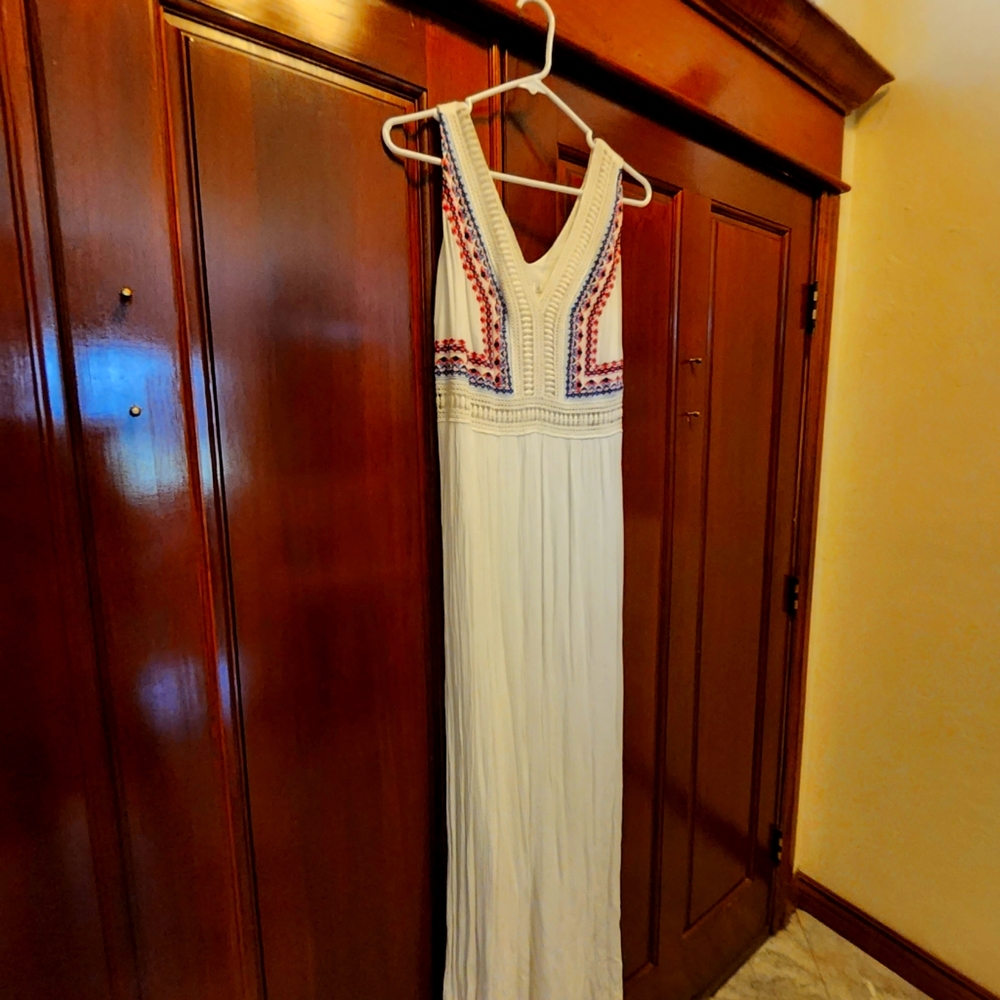 Never worn goddess maxi dress.